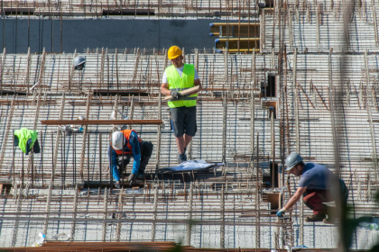 Alex Nabuco dos Santos analisa qual é o papel do desemprego na retomada do setor de construção e seus reflexos na mão de obra.