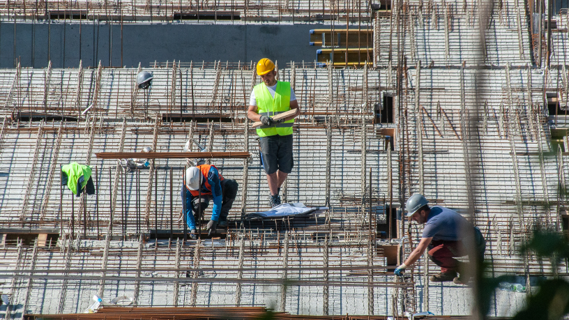 Alex Nabuco dos Santos analisa qual é o papel do desemprego na retomada do setor de construção e seus reflexos na mão de obra.